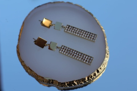 Kolczyki sztyfty, wkrętki, stal nierdzewna, wiszące ozdobne cyrkonie