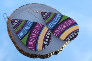 Kolczyki wiszące, drewniane, kolorowe łezki