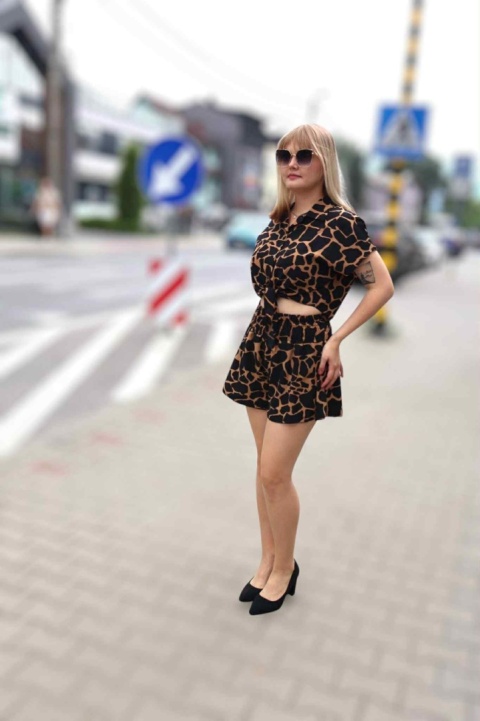 Komplet w print zwierzęcy