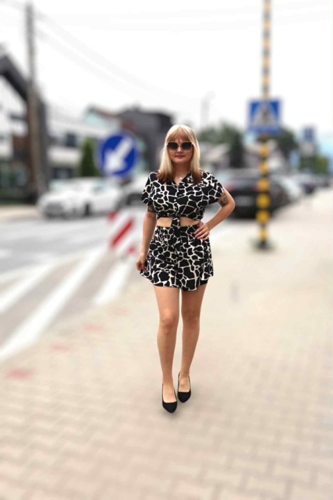 Komplet w print zwierzęcy