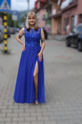 Sukienka wieczorowa długa z rozcięciem, koronka, cekiny, tiul,