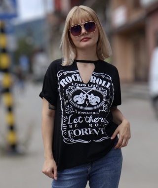 Bluzka bawełniana czarna z nadrukiem rockowym