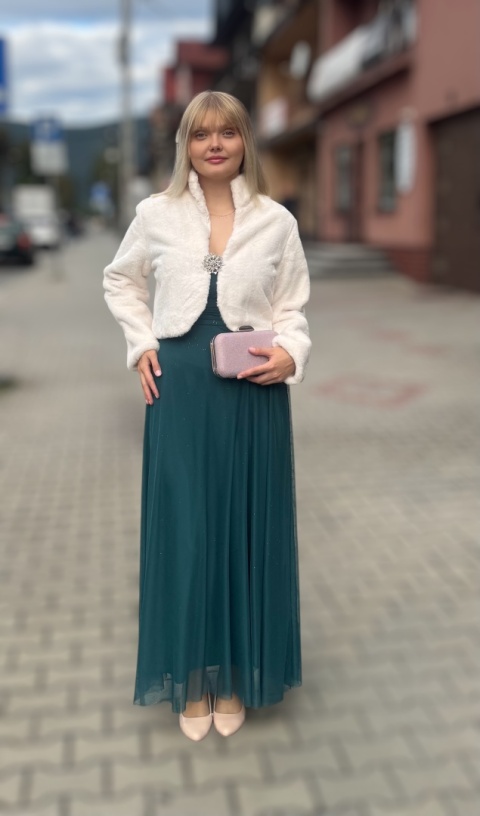 Bolerko futrzane z broszką białe