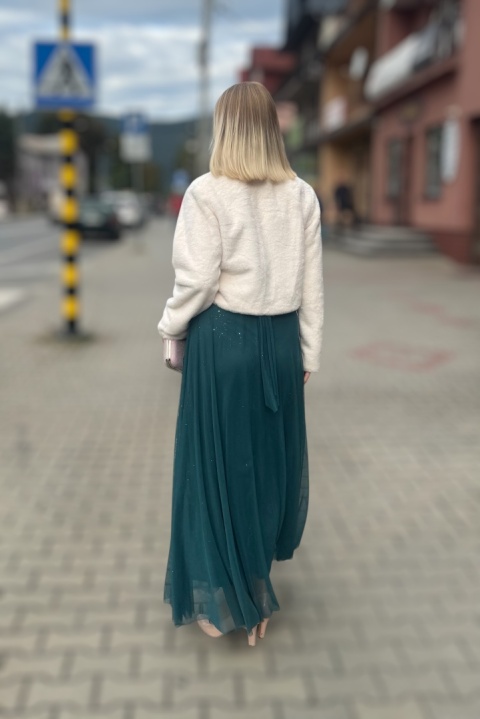 Bolerko futrzane z broszką białe