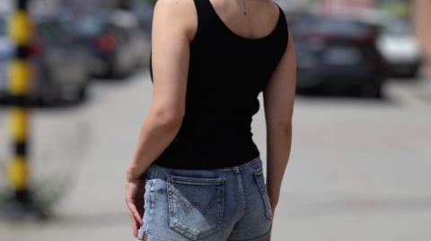 Krótkie spodenki szorty jeans M SARA