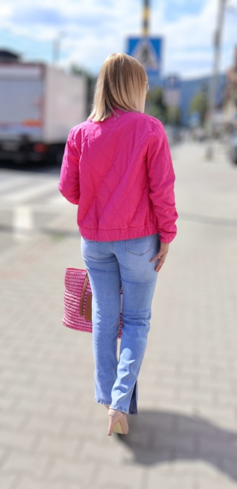 Kurtka bomberka pikowana różowa