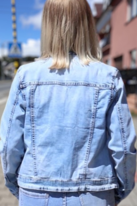 Kurtka jeansowa z kieszeniami