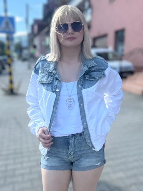 Kurtka jeansowo–bawełniana damska L, zapinana na zamek z kieszeniami