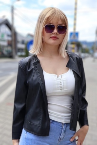 Kurtka, narzutka czarna ekoskóra