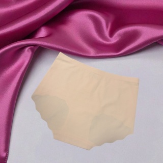 Majtki damskie bezszwowe laserowo cięte białe