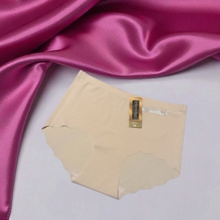 Majtki damskie bezszwowe laserowo cięte cieliste