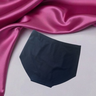 Majtki damskie bezszwowe laserowo cięte czarne