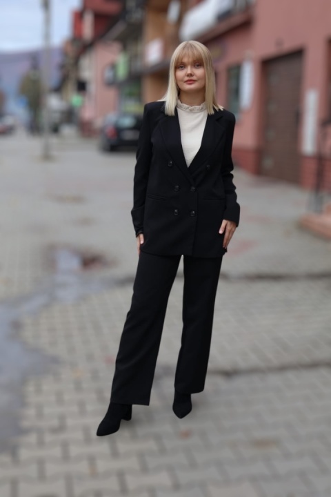 Klasyczny garnitur damski czarny, spodnie z szeroką nogawką