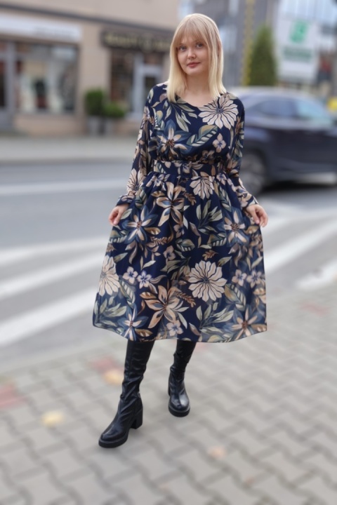Szyfonowa rozkloszowana sukienka midi w kwiaty granat