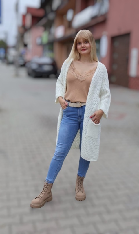 Długi kardigan ecru oversize z kieszeniami